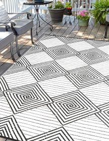 Waterproof Outdoor Rug 9x12ft, Foldable Reversible Plastic Straw Mat for Patio RV Deck Porch Backyard Balcony Camping Picnic Beach Indoor Outdoor Carpet, Black&White